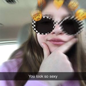 Meet your Posher, Léaa